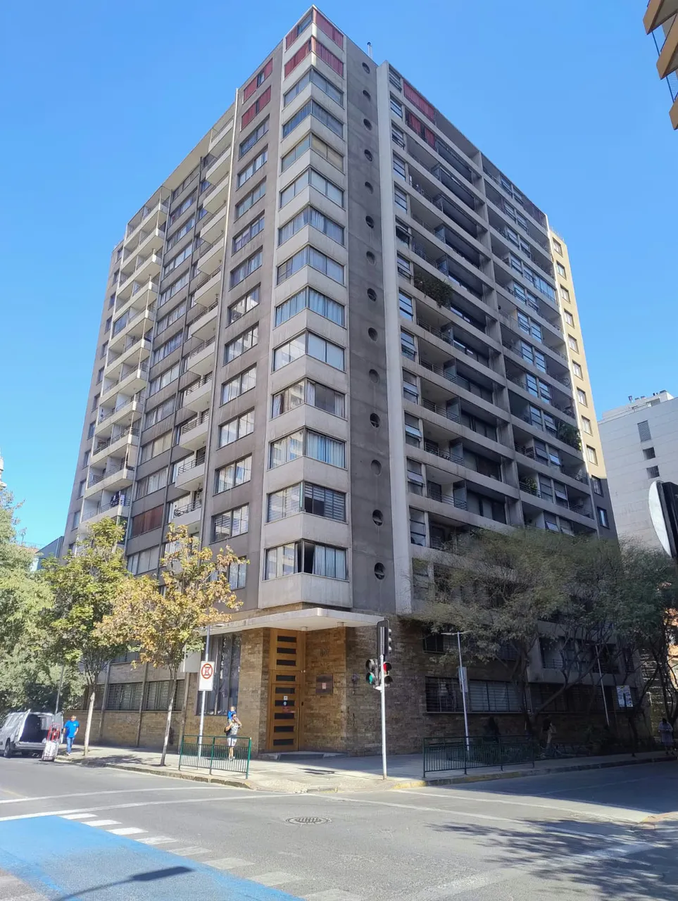 Exterior 1
